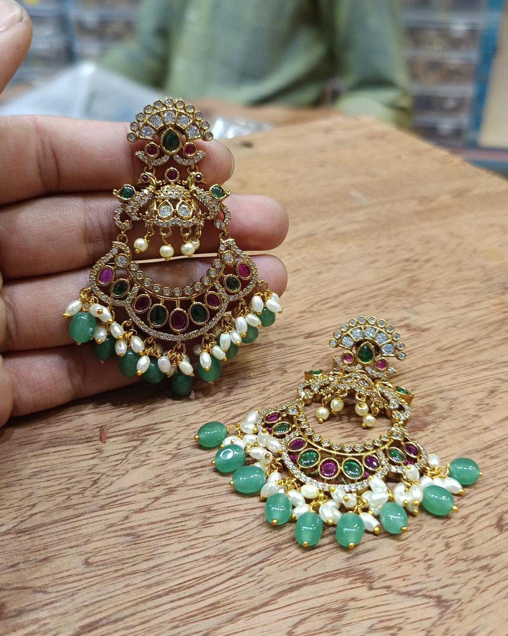 Small jumka with earings