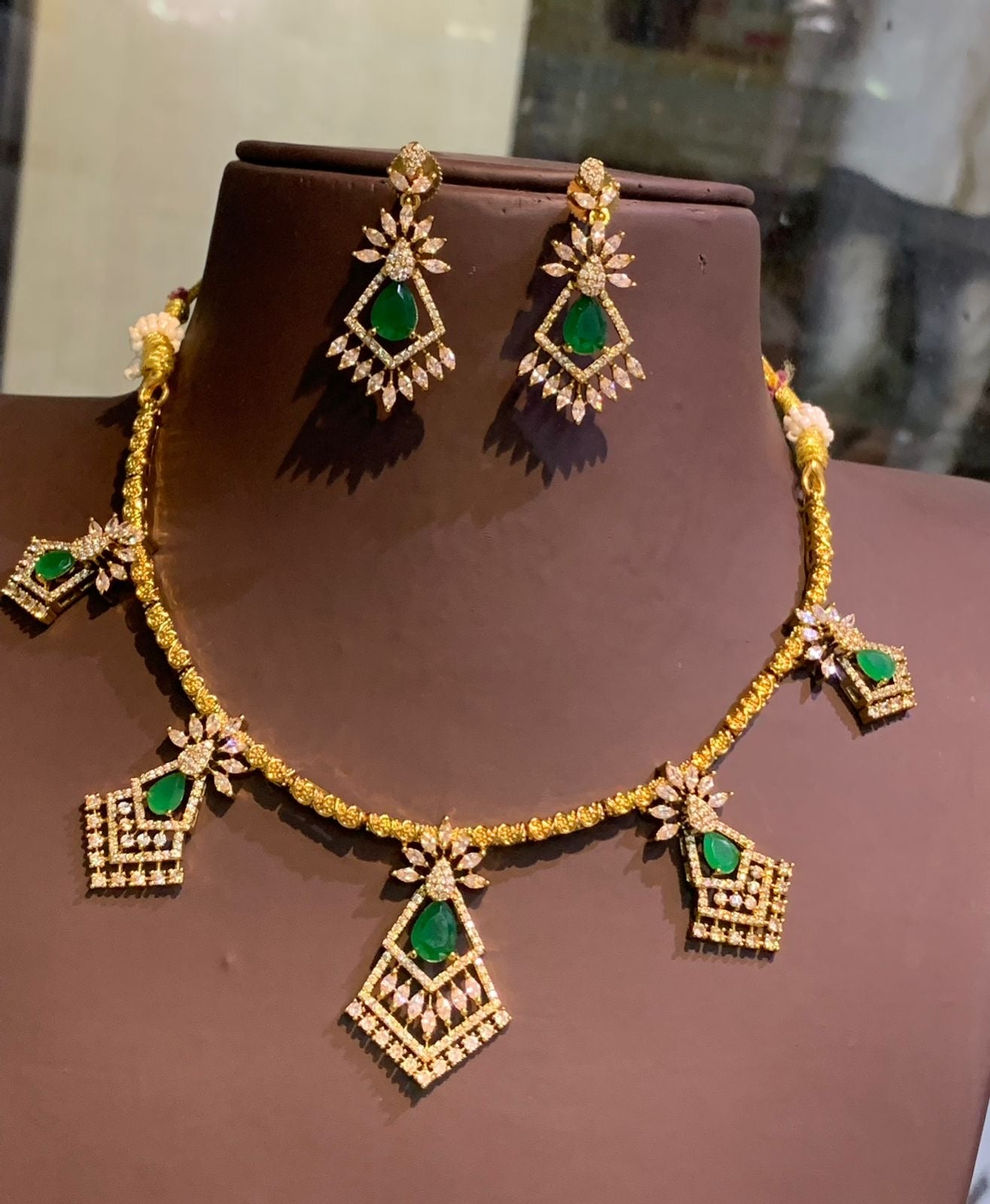 Hasli necklace AA (DR-65)