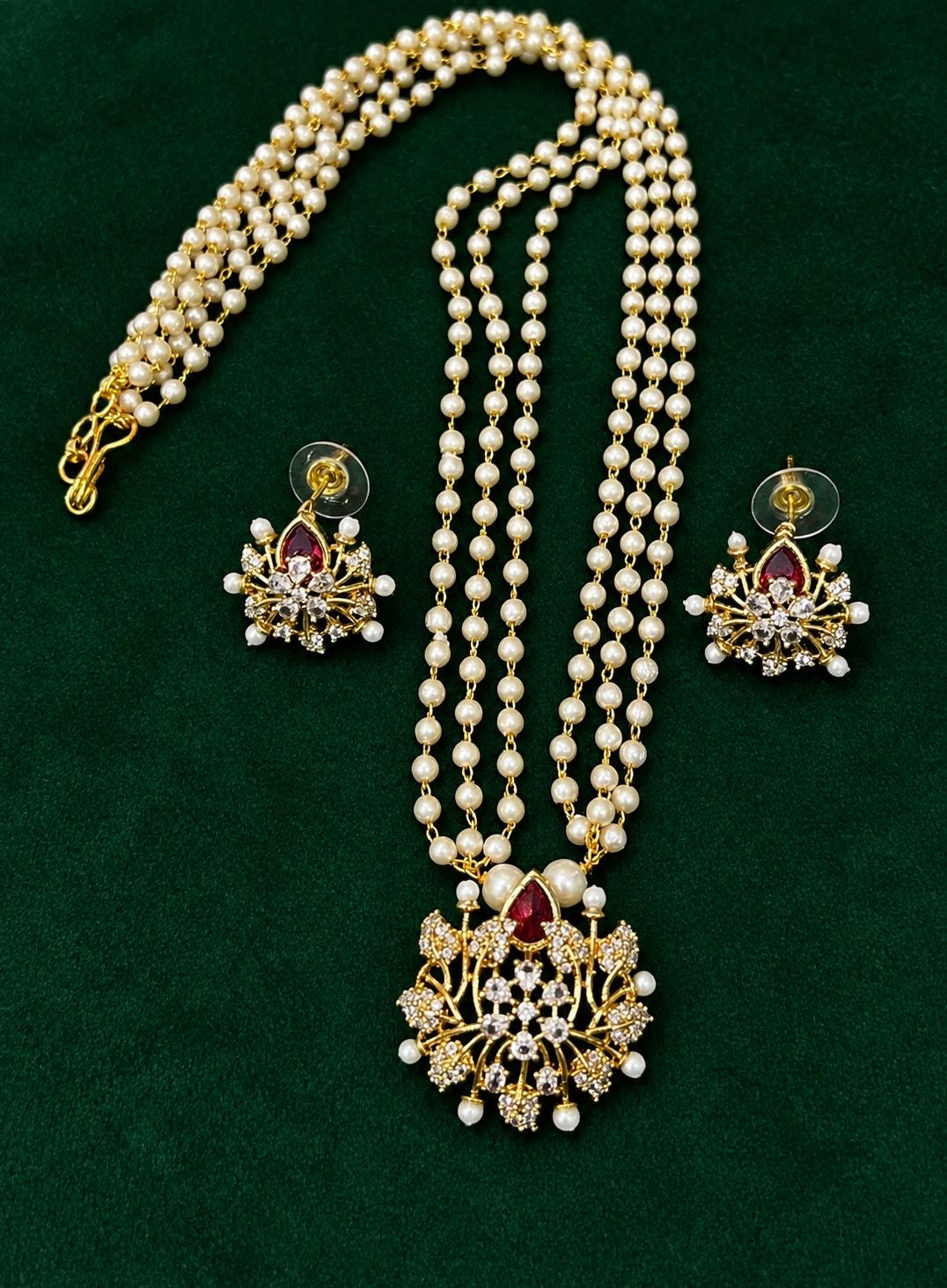 Pearl necklace