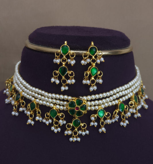 Pearl choker