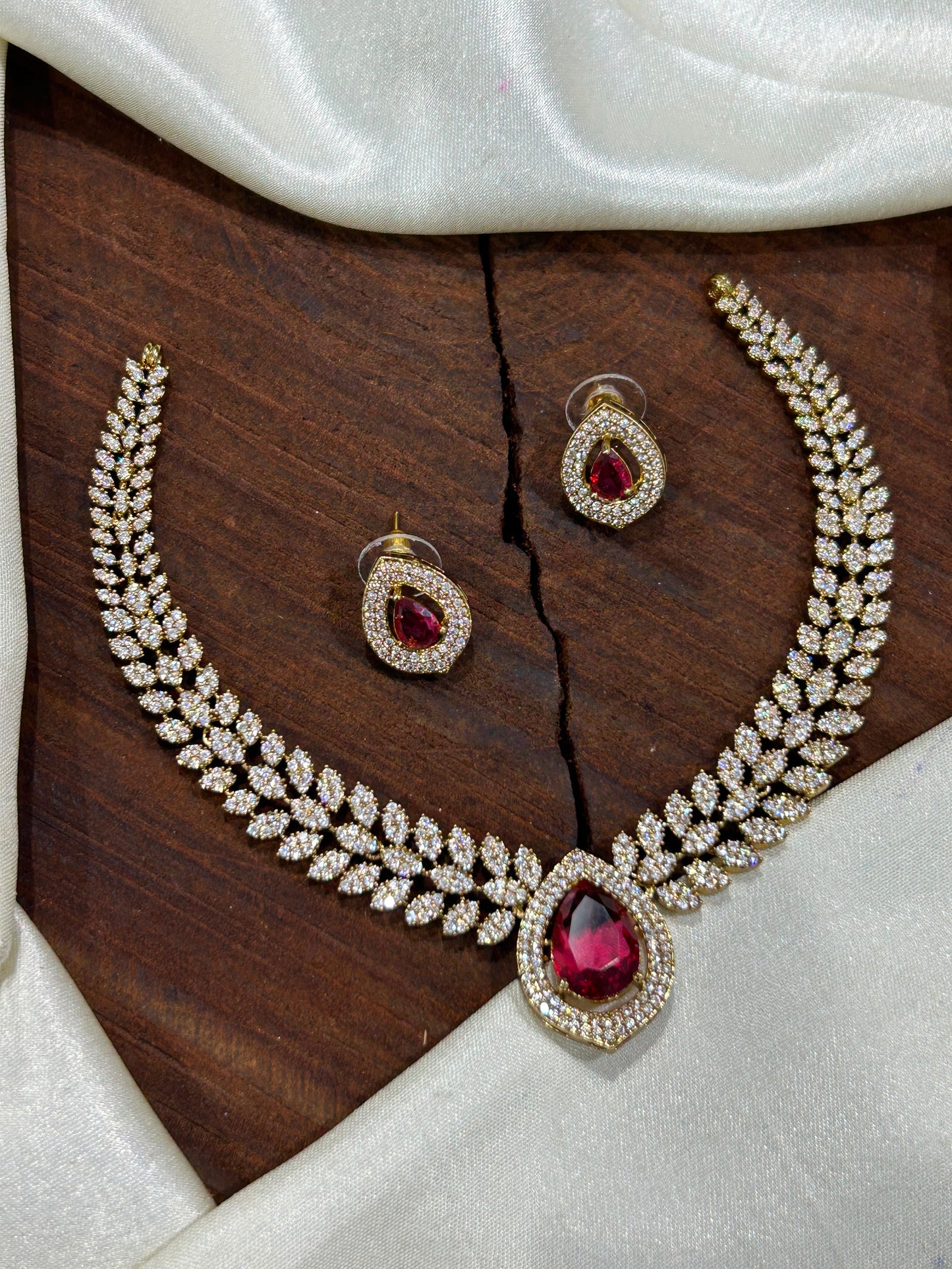 White stone necklace