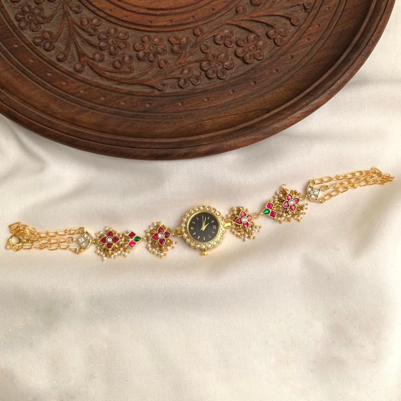 Kundan watch