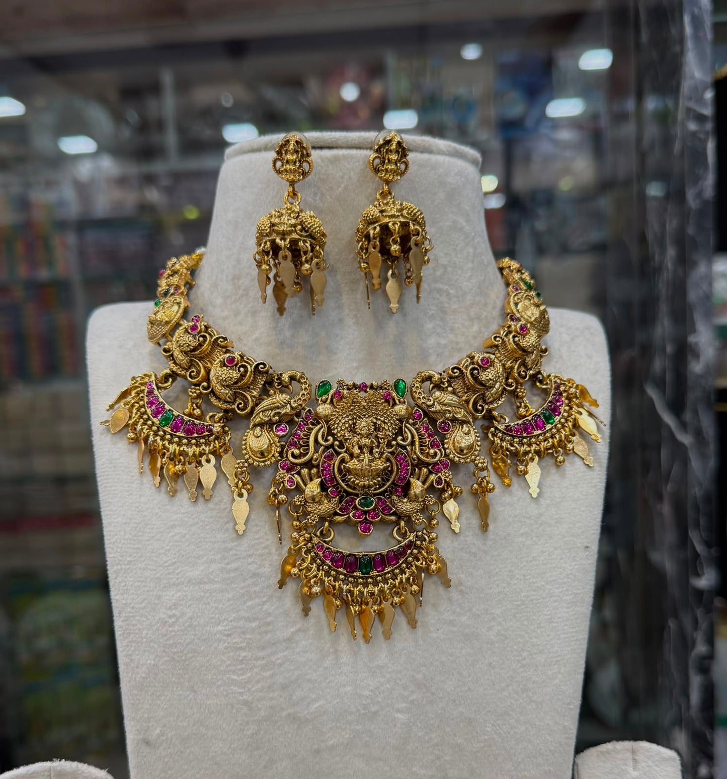 Premium necklace