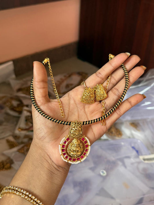 Hasli necklace