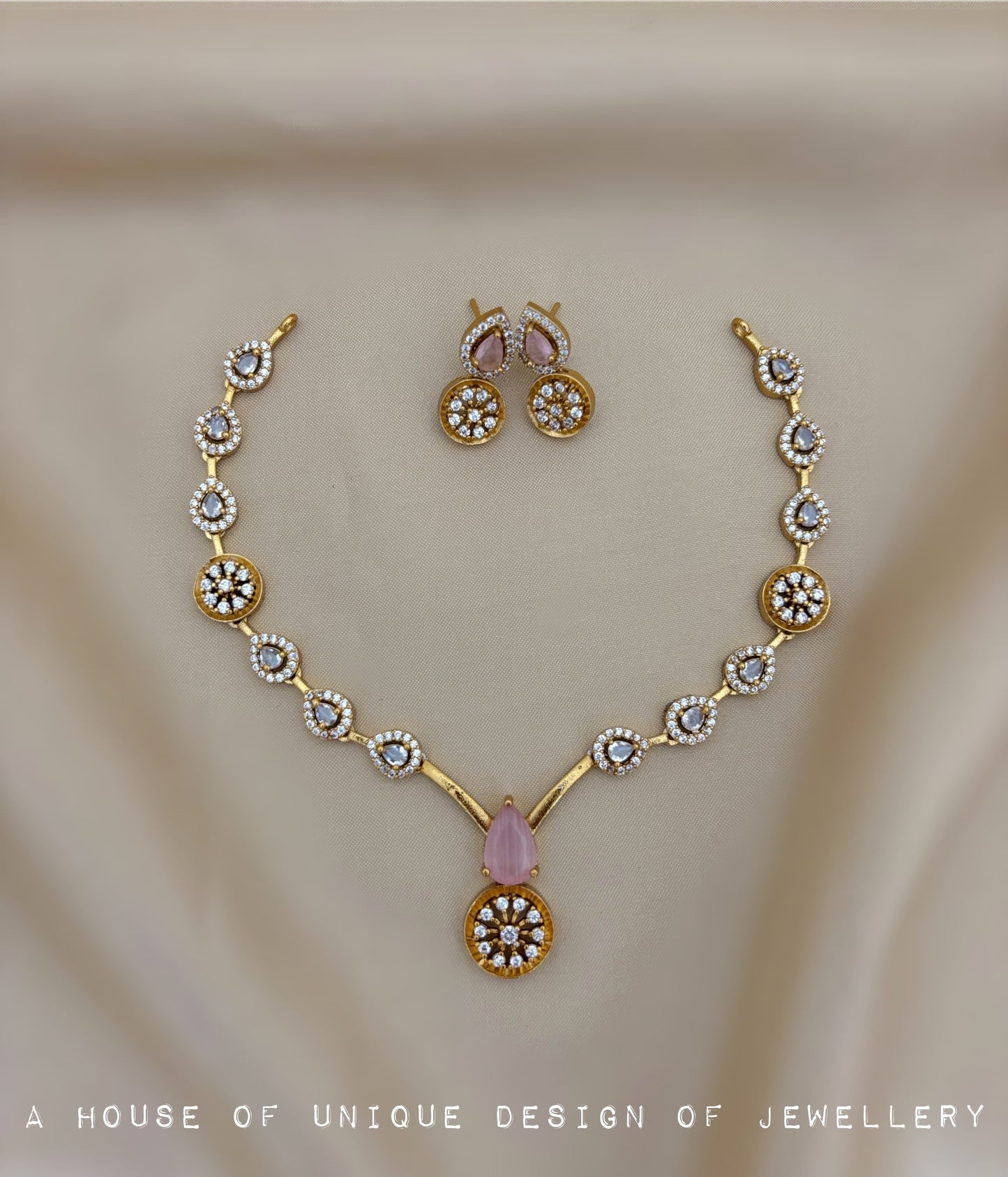 Simple stone necklace