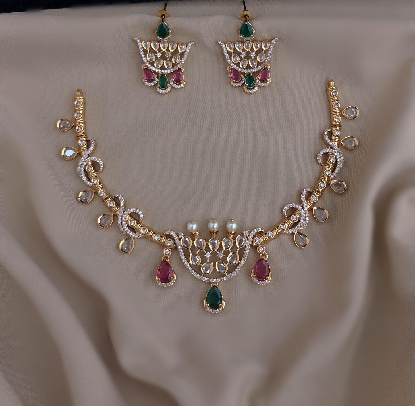 Twisted necklace (DR-62)