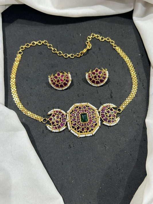 Choker with studs