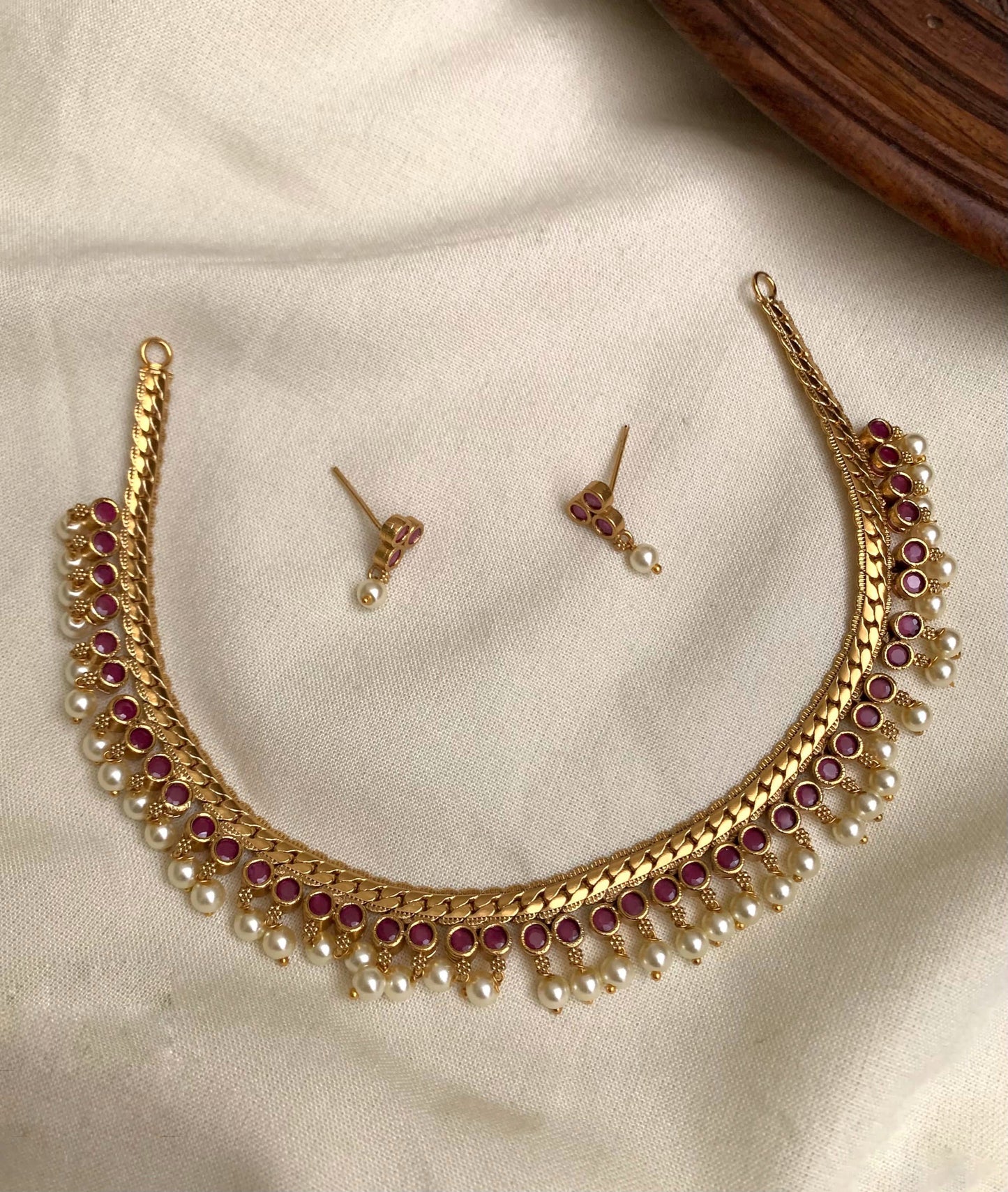 Necklace with pearl drops(N-5)