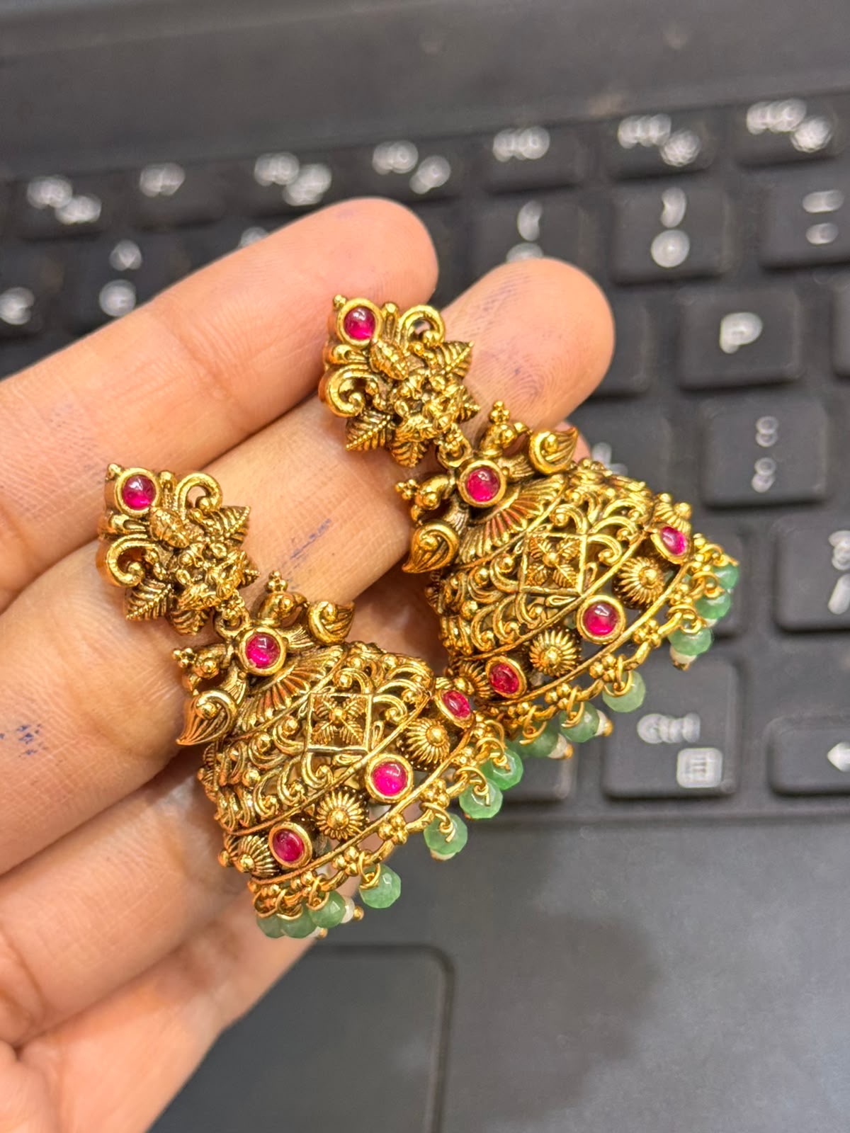 Premium jumka