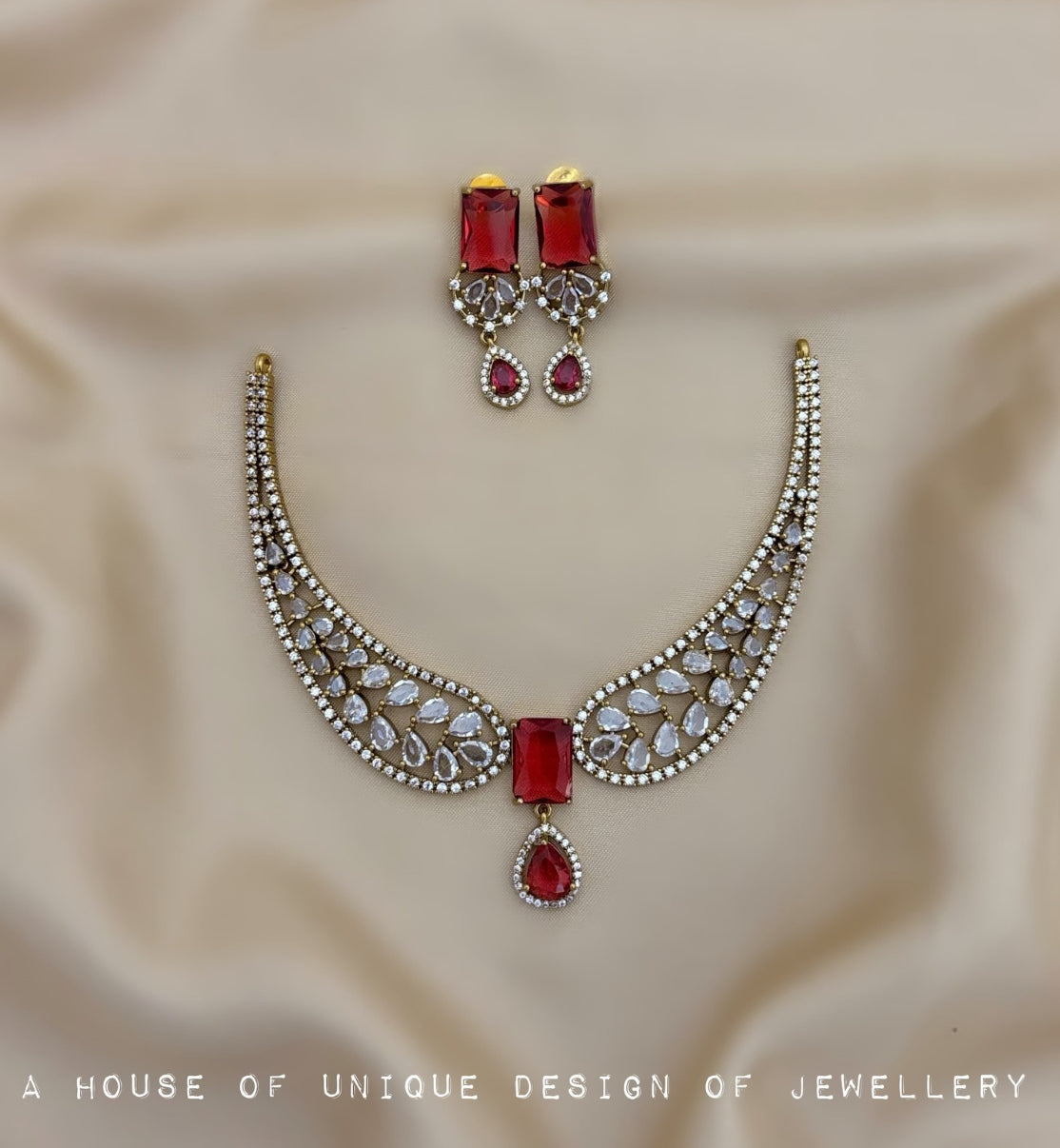 Simple stone necklace