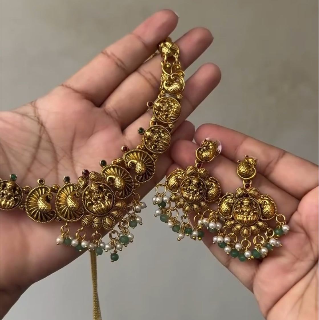 Simple design necklace