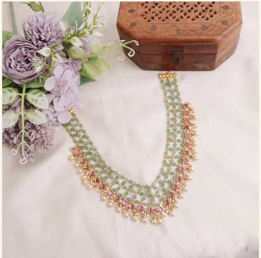 Green beads layer necklace
