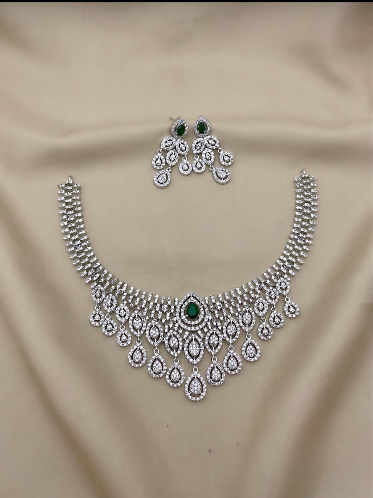 Grand diamond look necklace (DR-74)