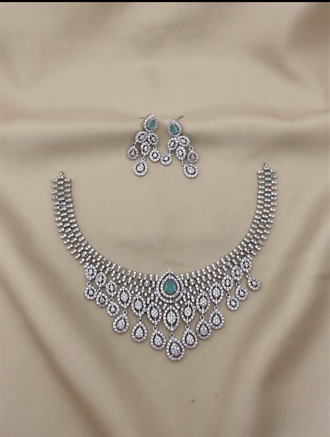 Grand diamond look necklace (DR-74)