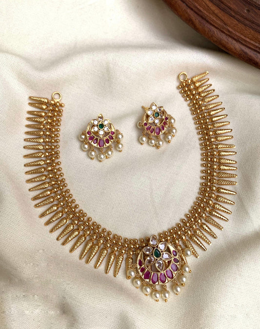 Trending necklace (N-48)