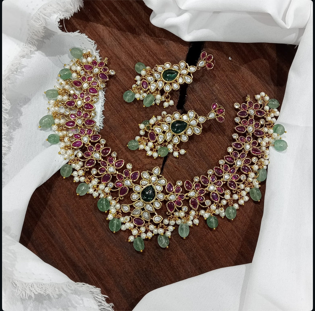 Beautiful kemp stone necklace (PJ-82)