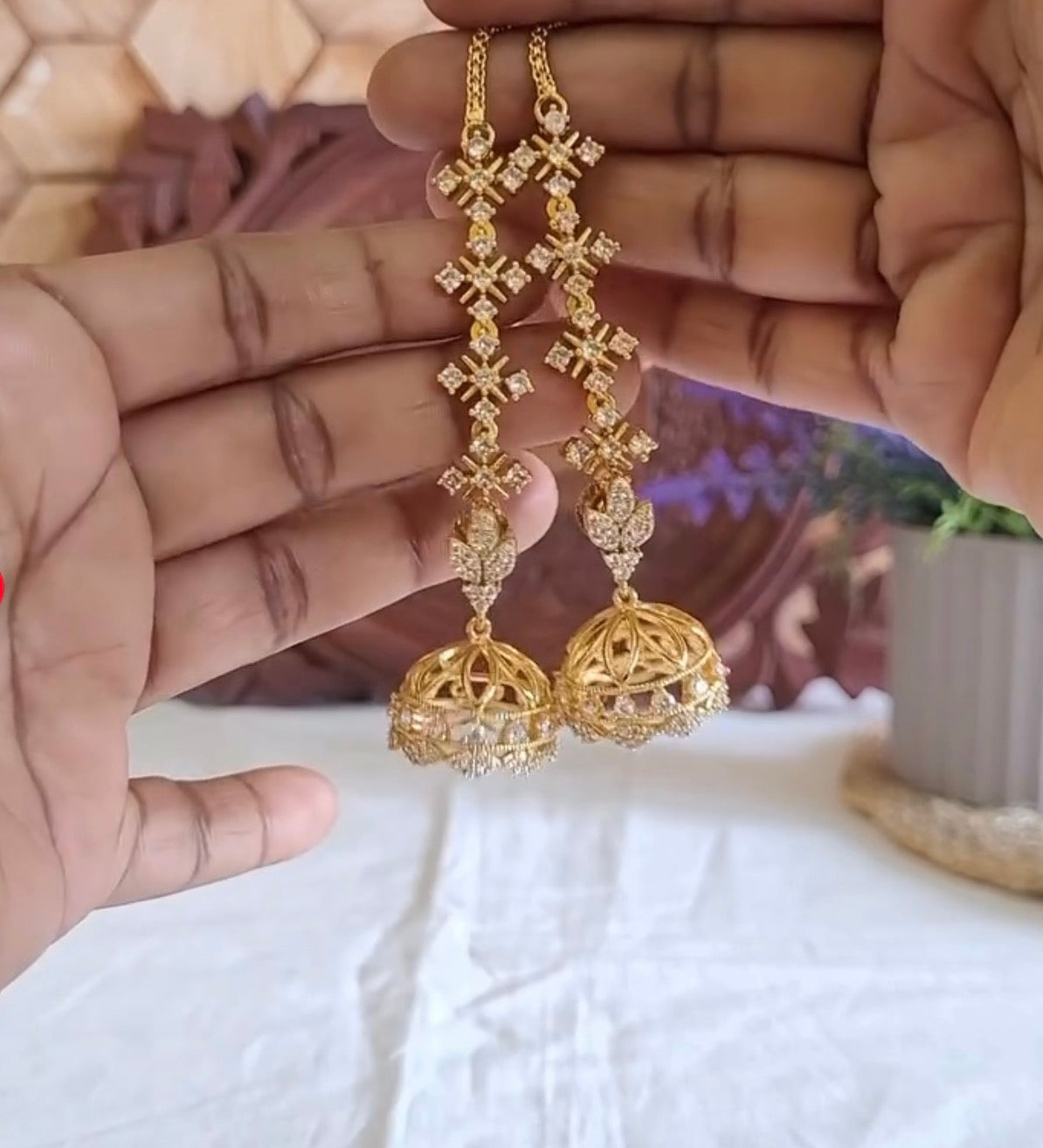 Stone jumka with ear chain