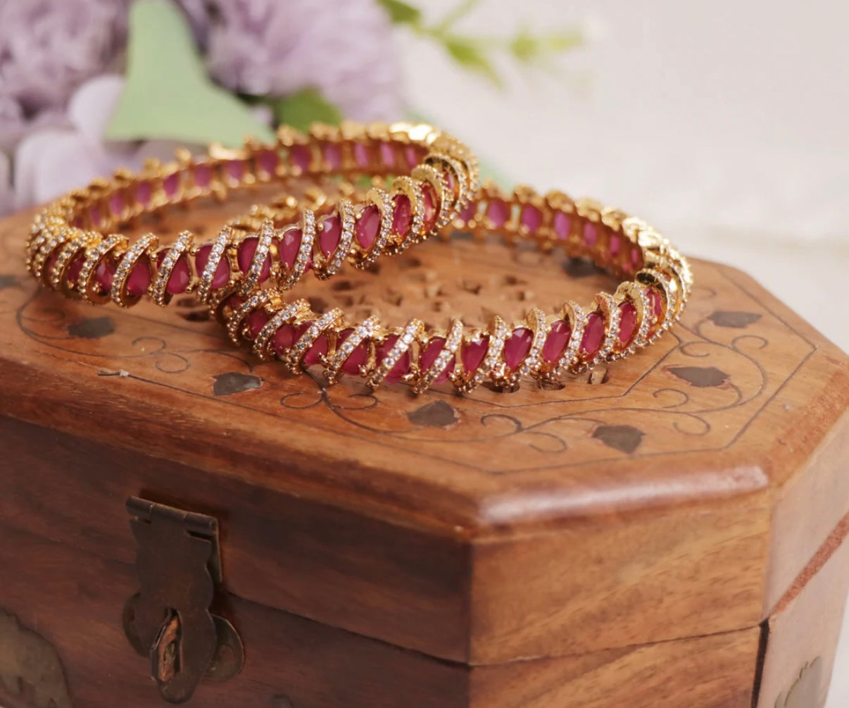 Ring stone bangles