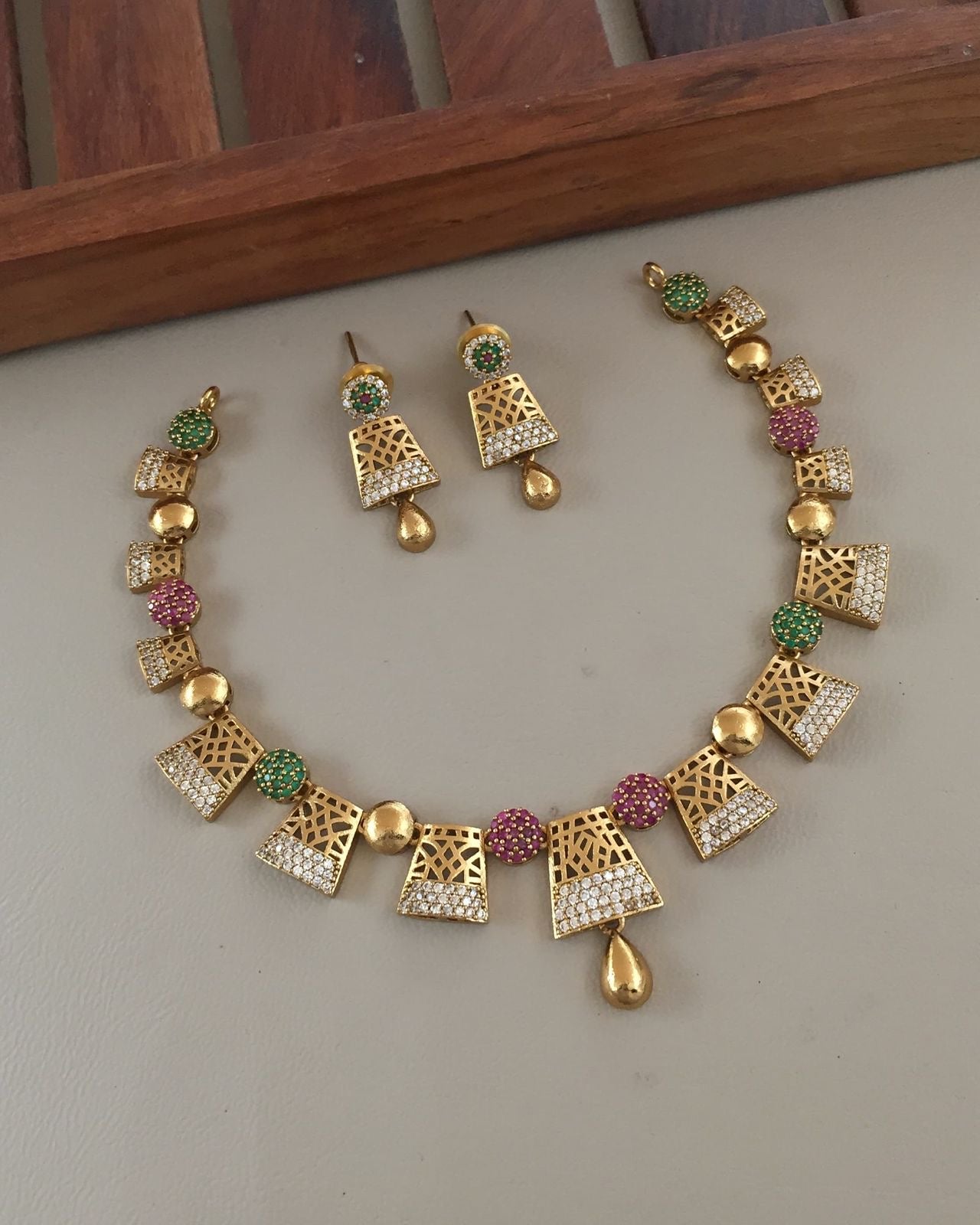 Rectangle necklace