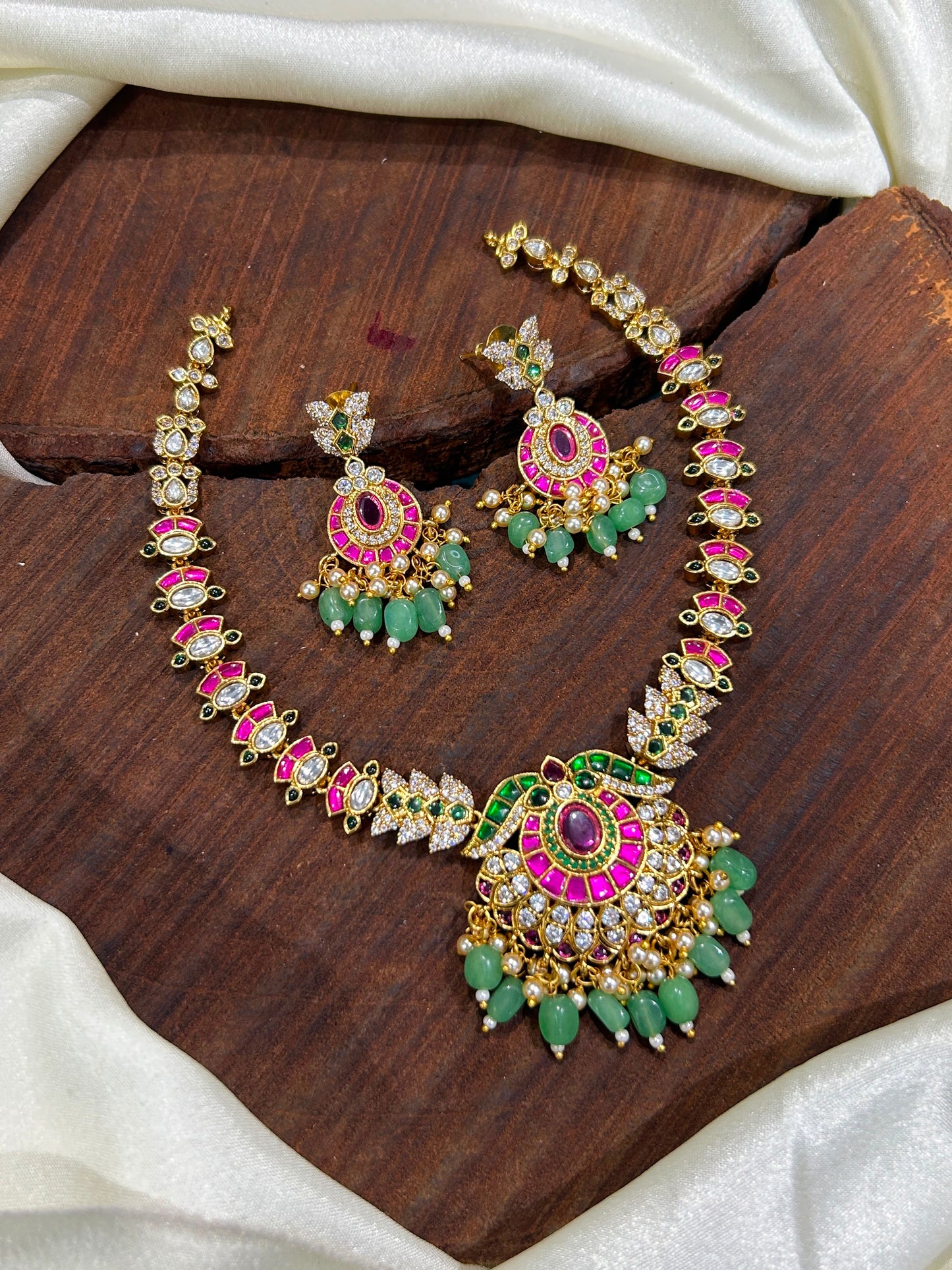 Kundan necklace
