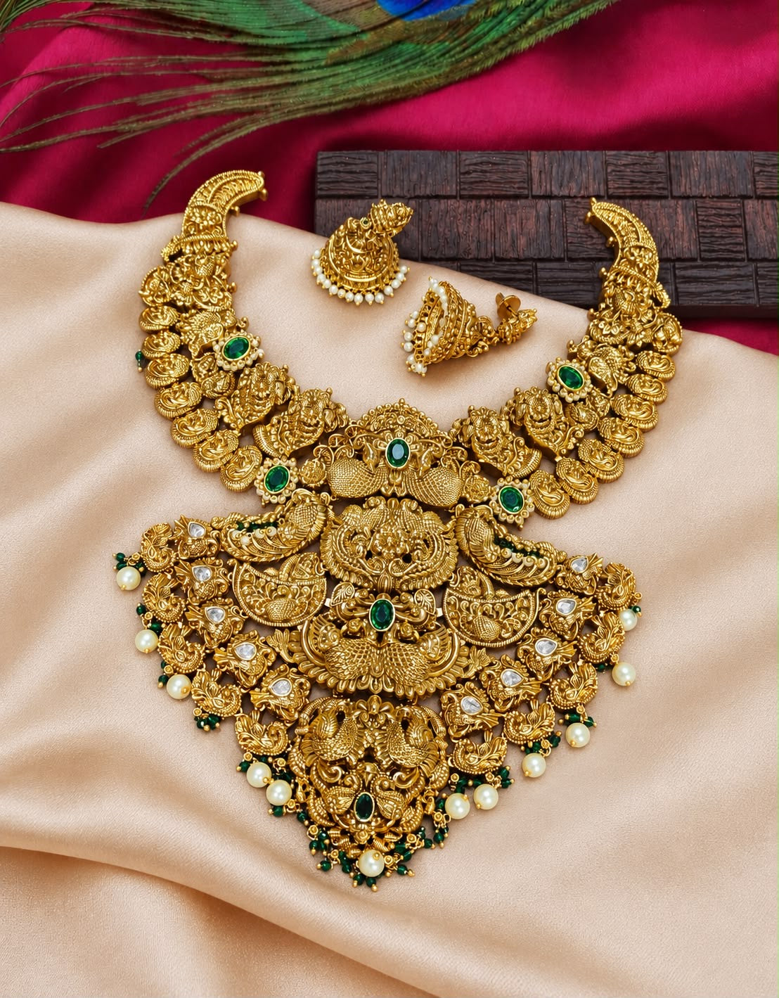 Grand premium necklace