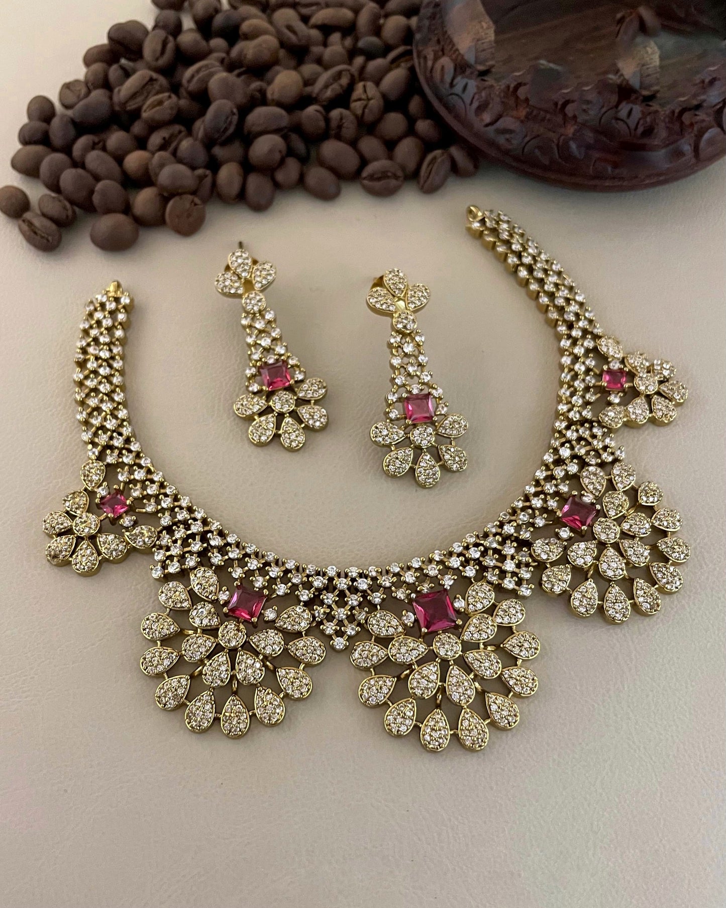 Grand necklace (DR-17)
