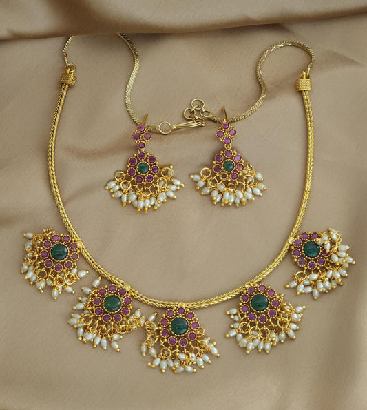 Multi color necklace