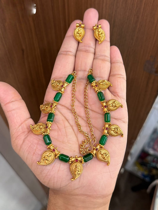 Mango do necklace