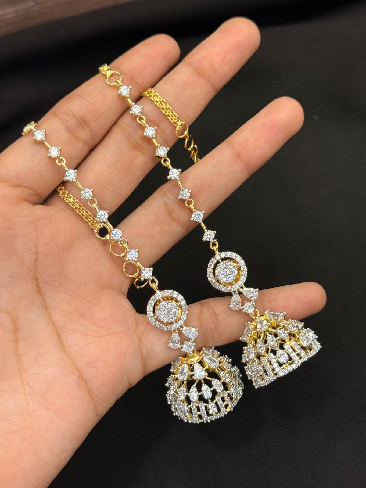 White stone jumka