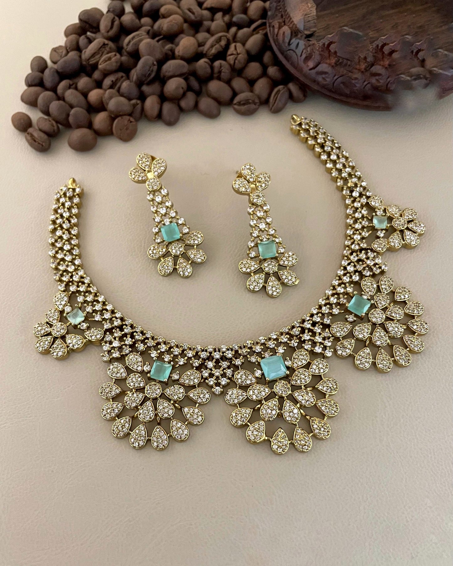 Grand necklace (DR-17)