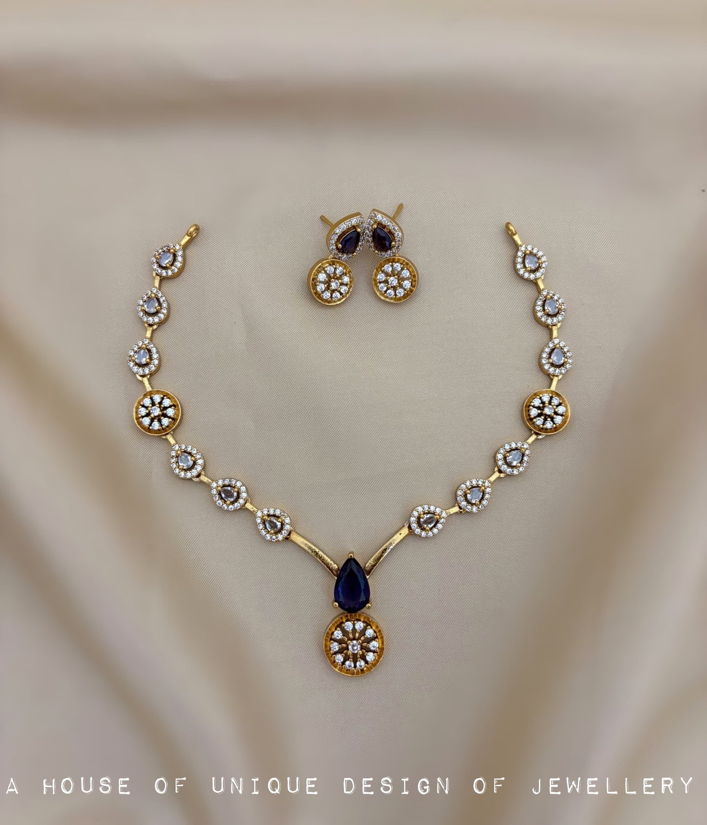 Simple stone necklace