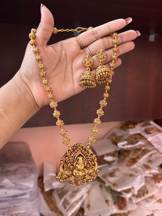 Gold beads haram