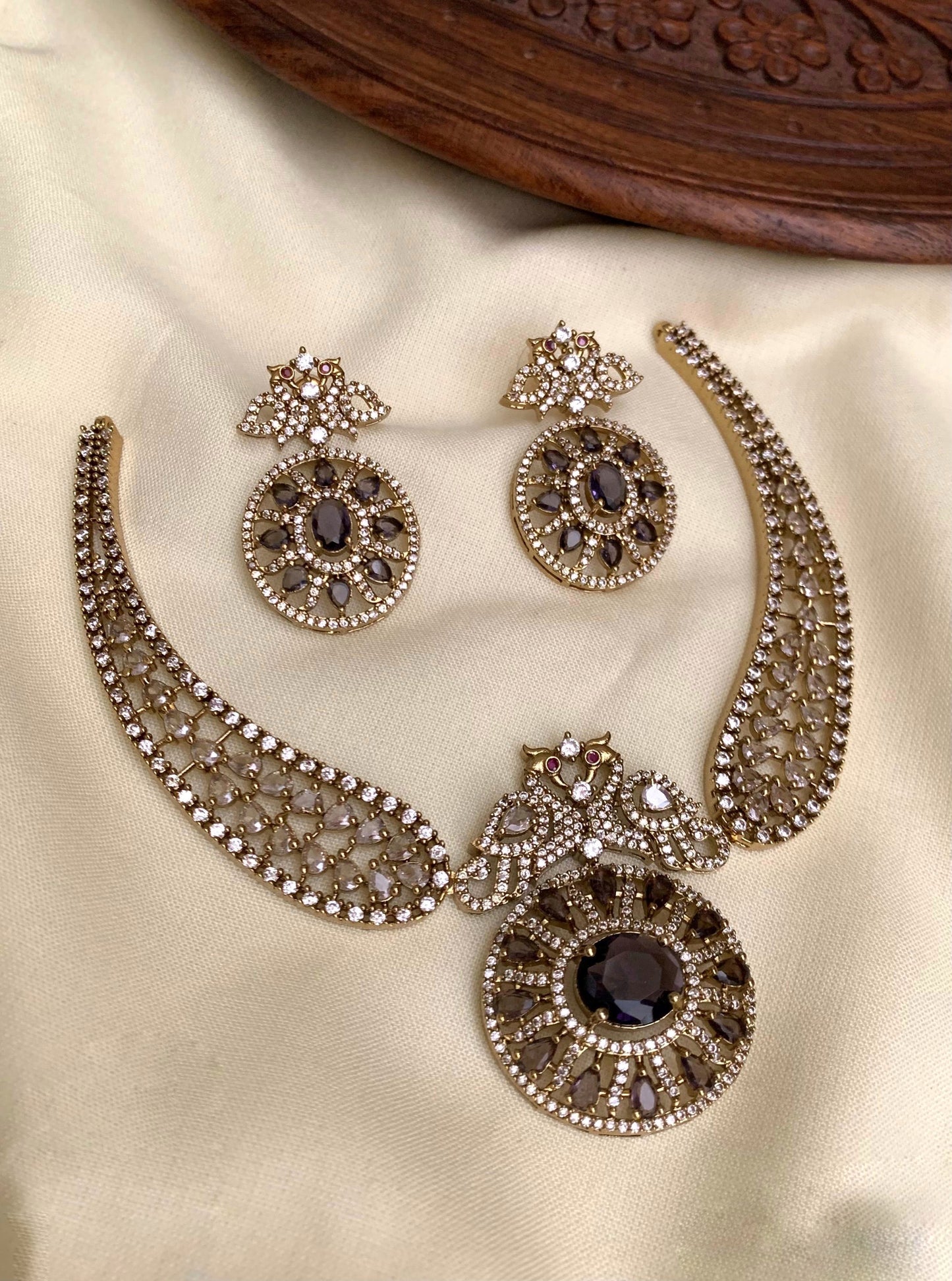 Peacock design necklace (DR-28)