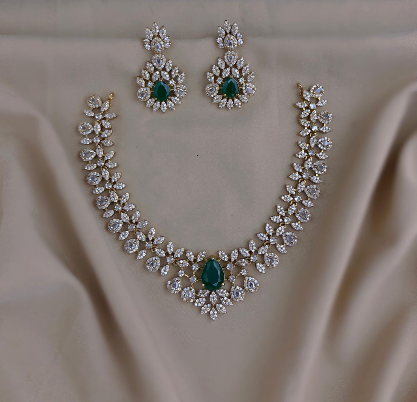 Trending necklace (DR-66)