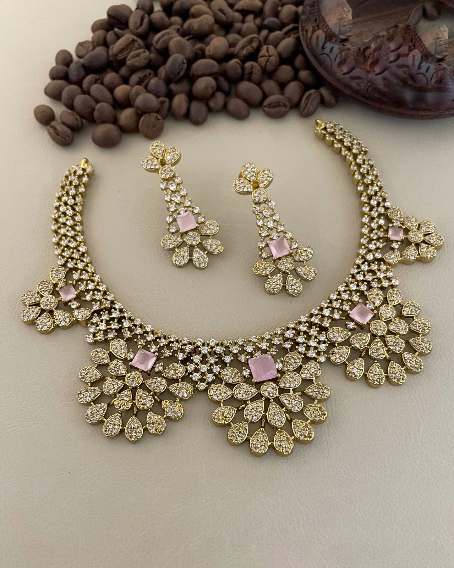 Grand necklace (DR-17)
