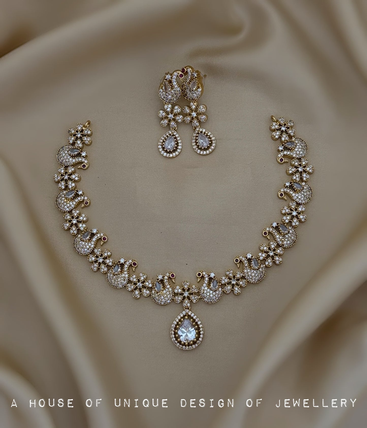 Simple stone necklace