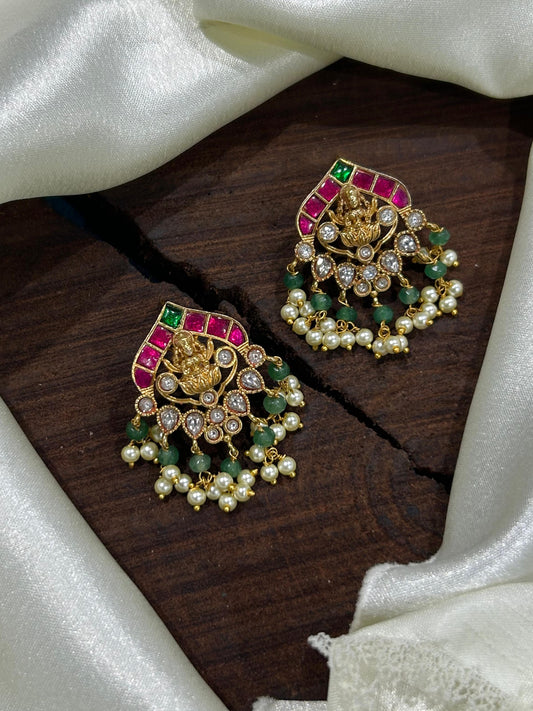 Jadau ear ring