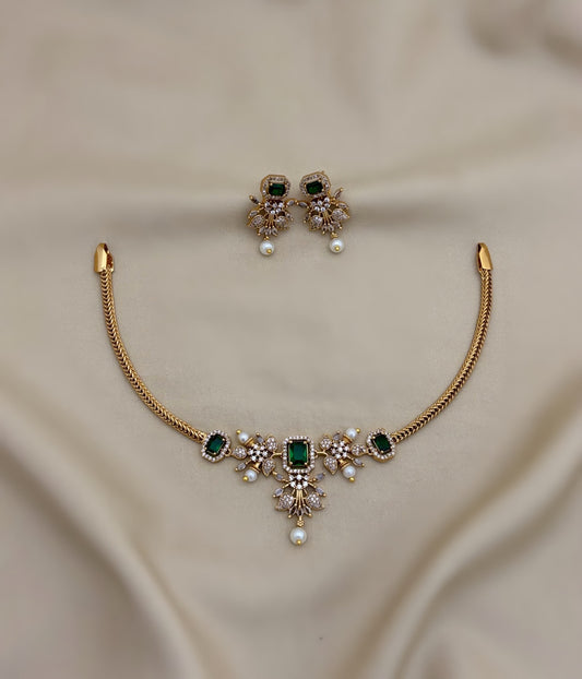Simple stone choker