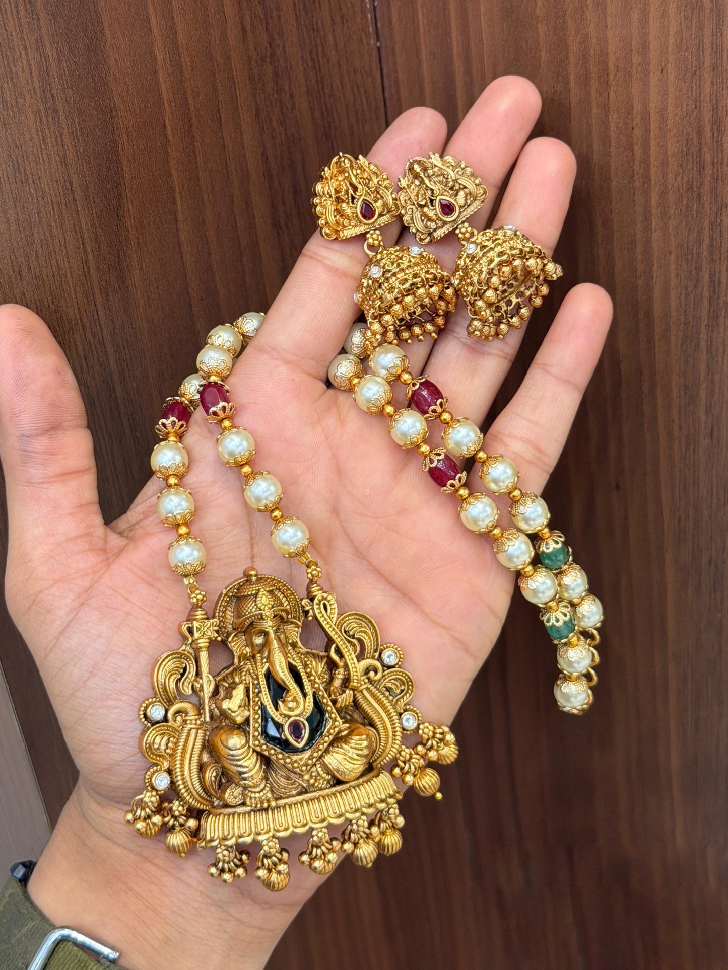 Ganesha pendent necklace