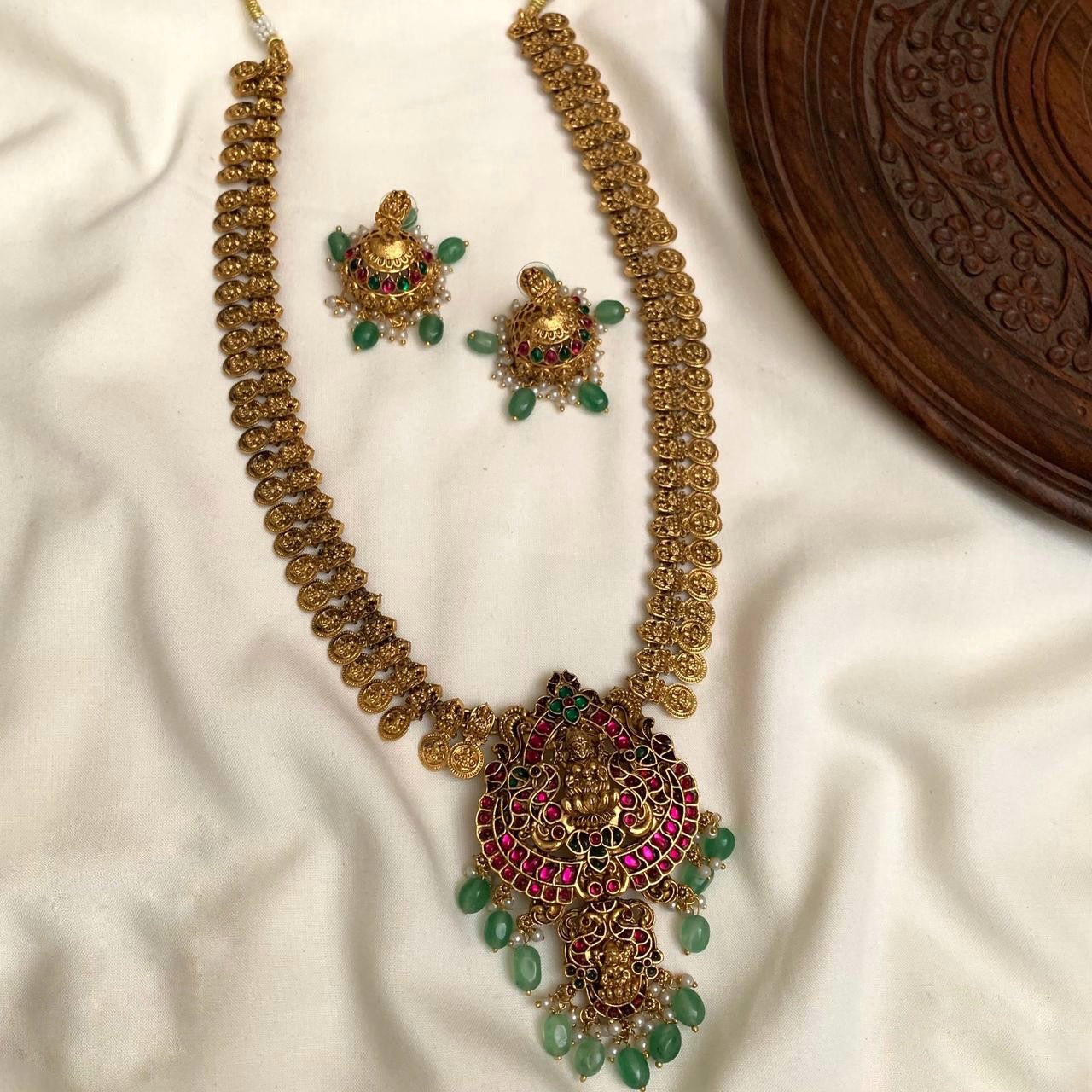Long coin haram with pendent