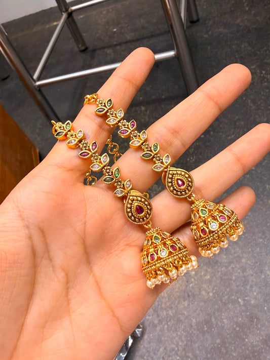 Eating with ear chain
