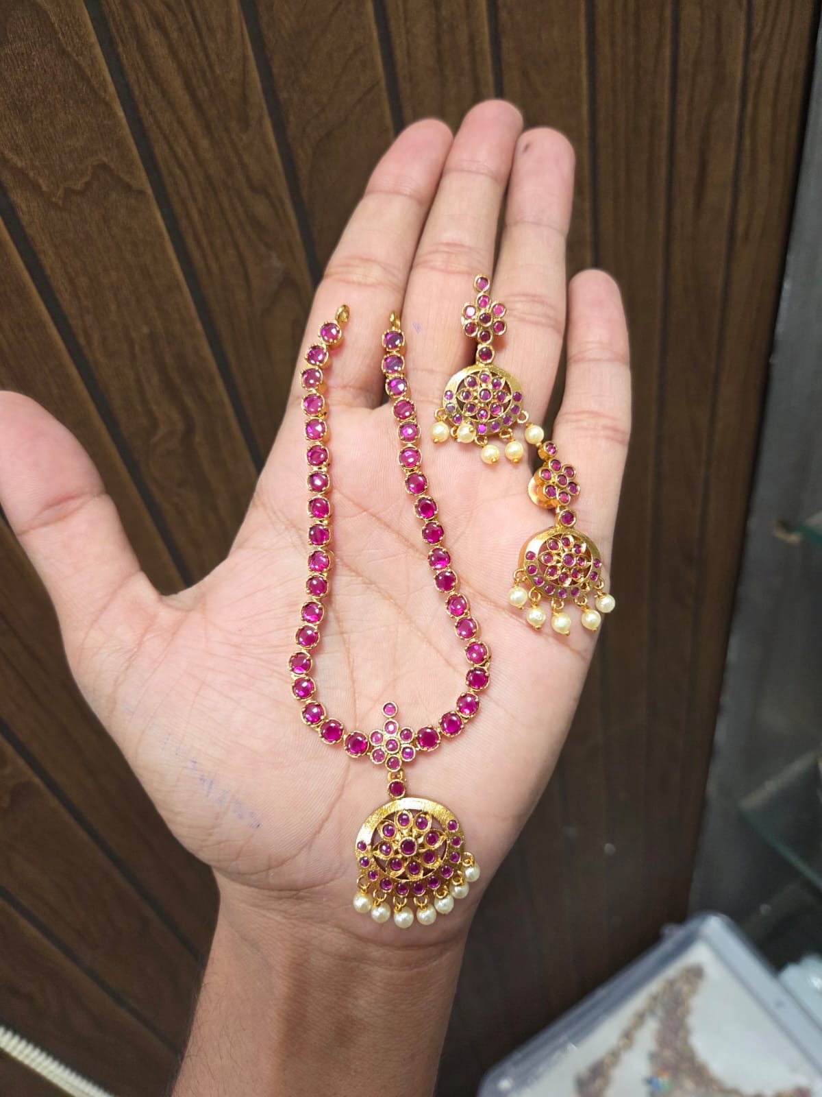 Simple necklace