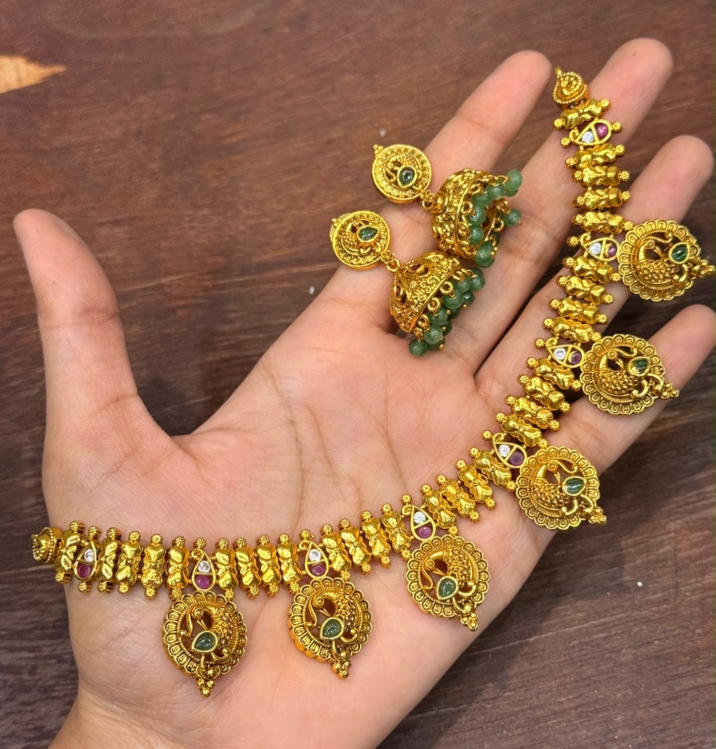 Gold look necklace