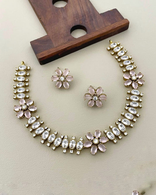 Simple stone necklace