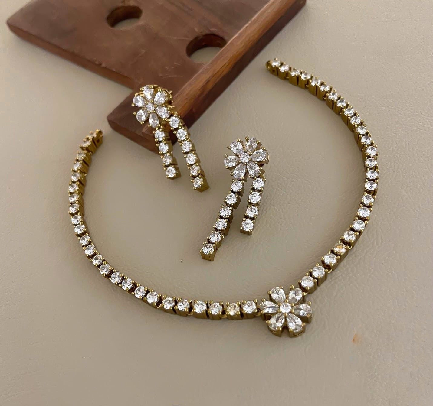 White stone necklace (DR-17)