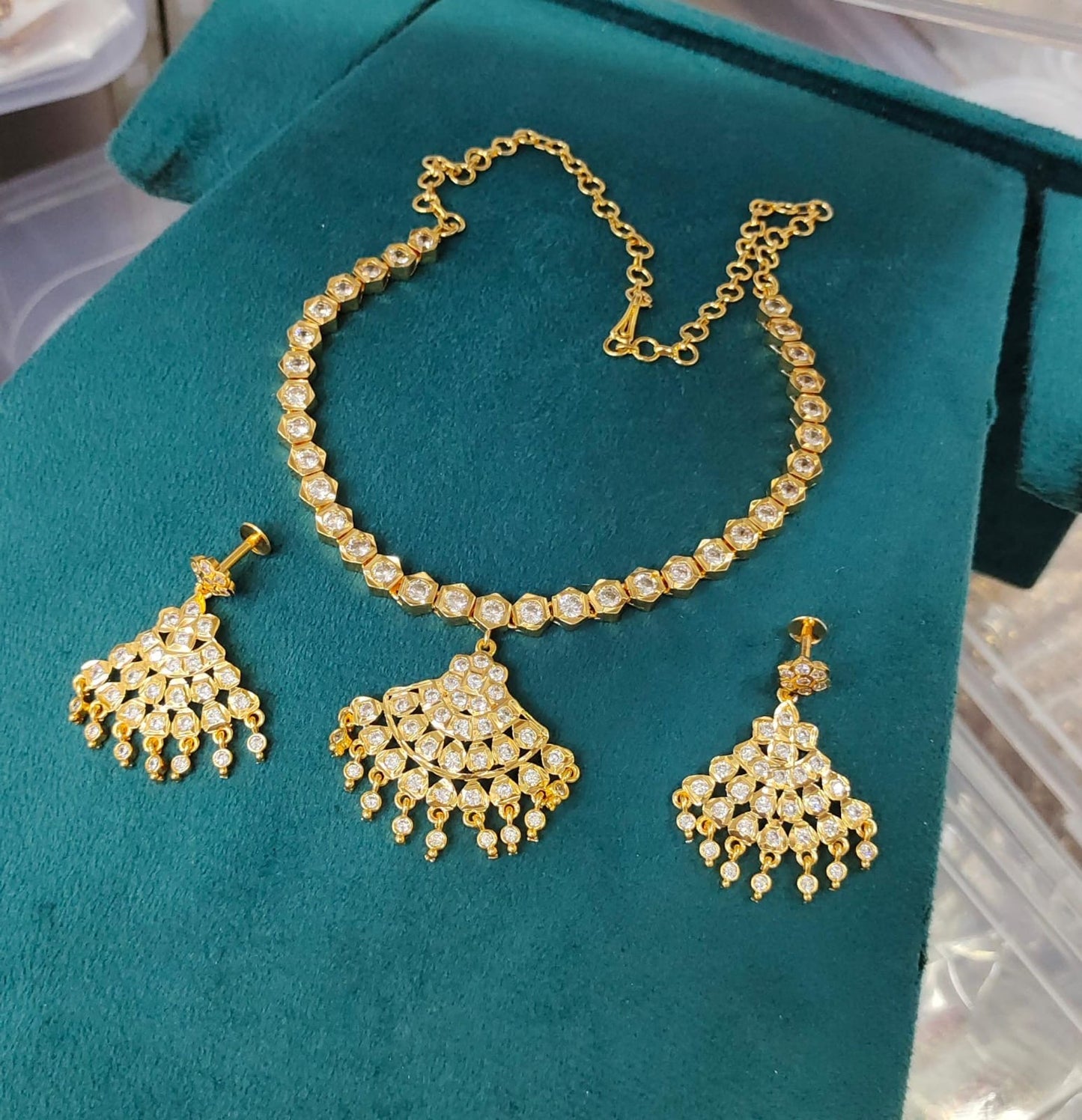 Micro planted necklace