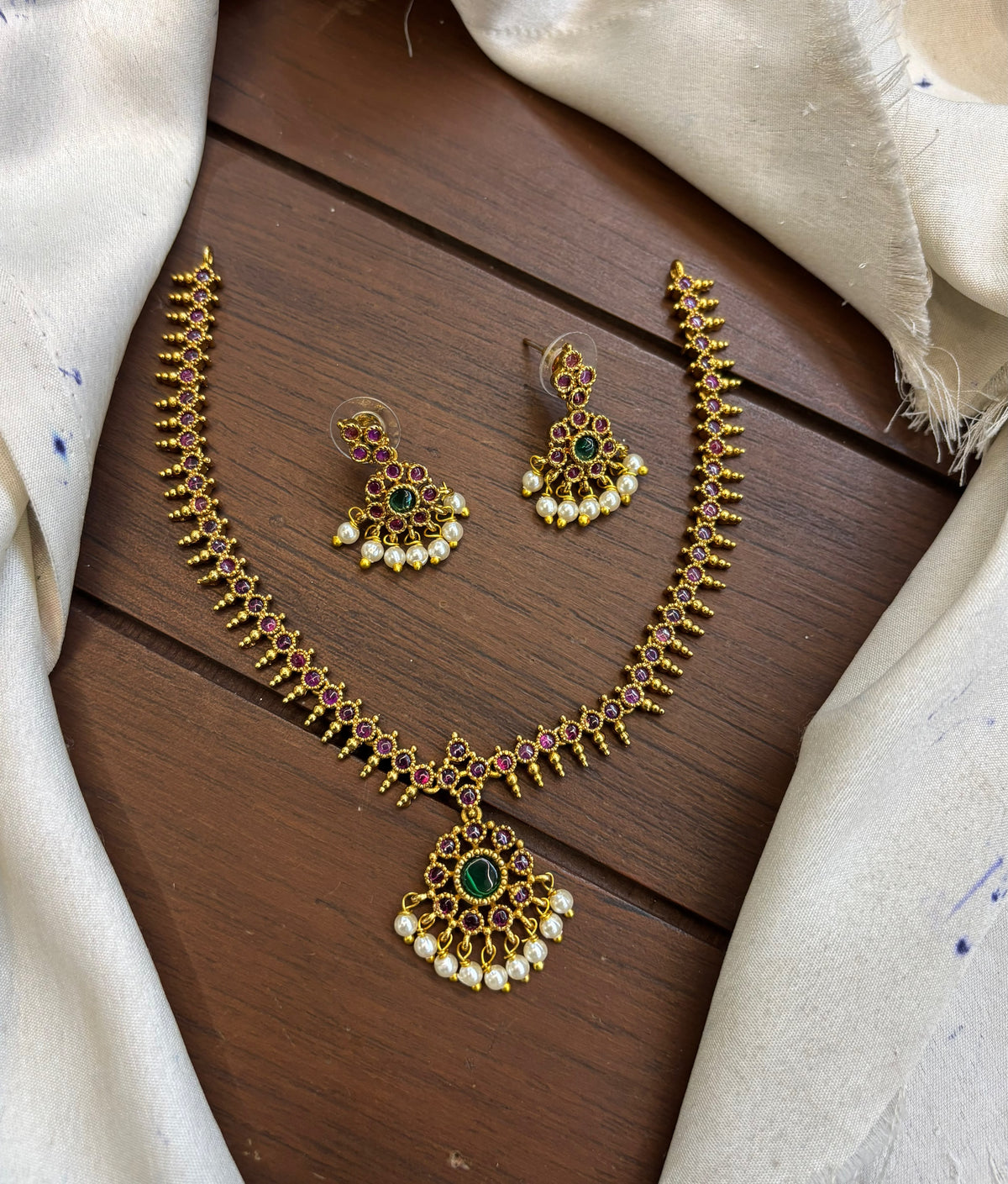 Simple necklace