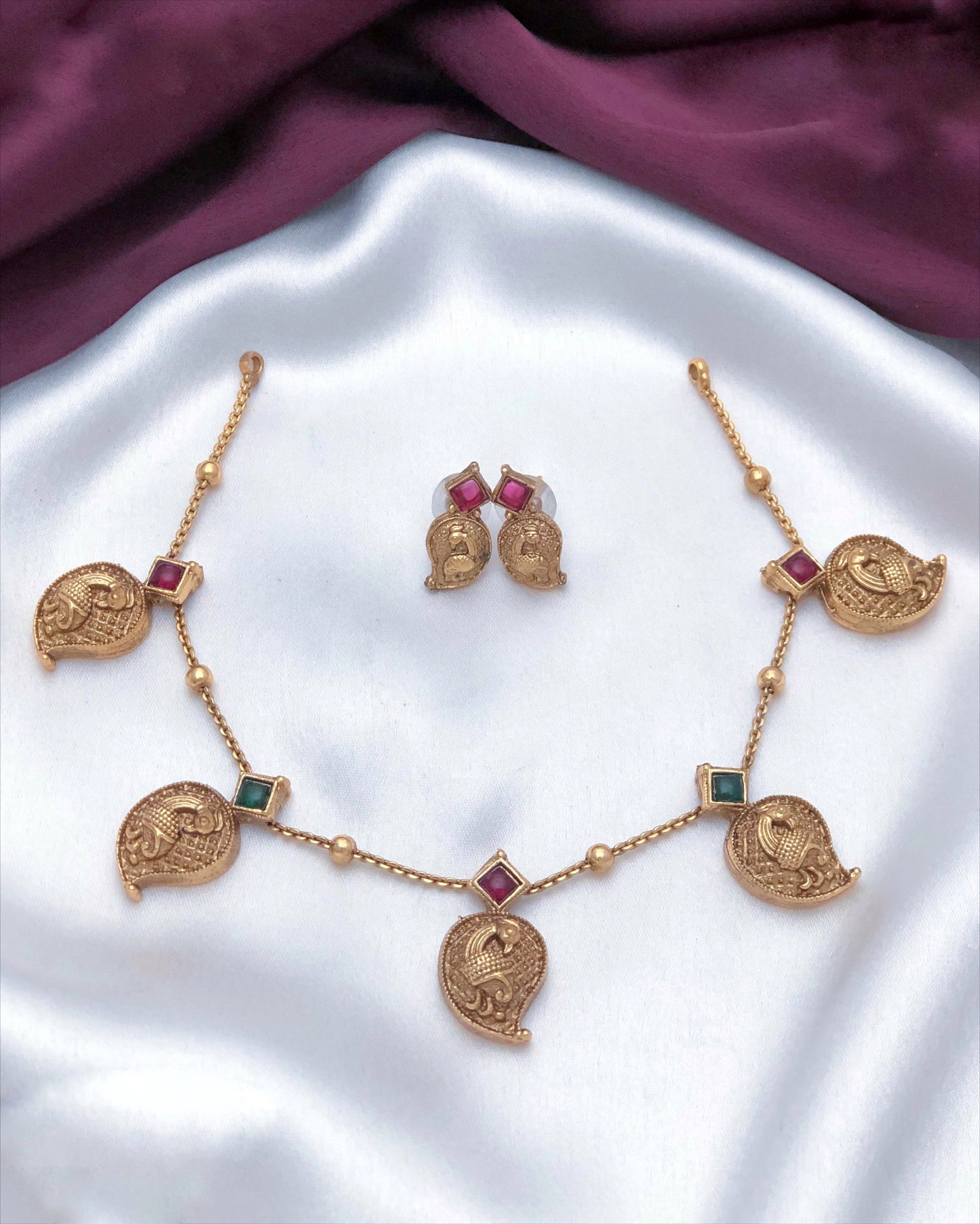 Mango simple necklace