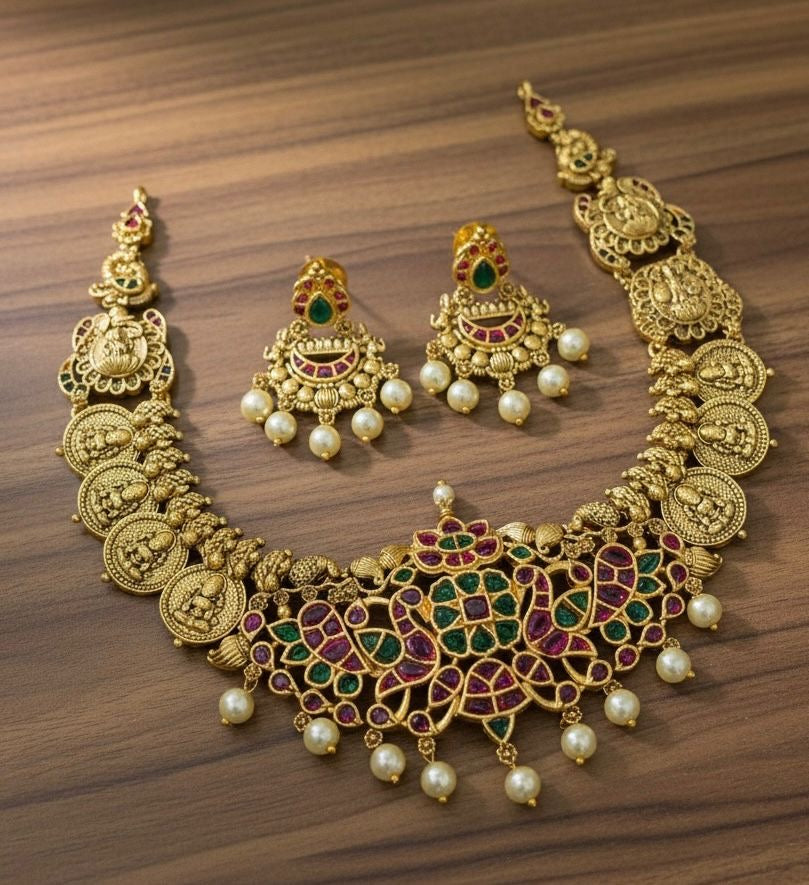 Grand budget necklace