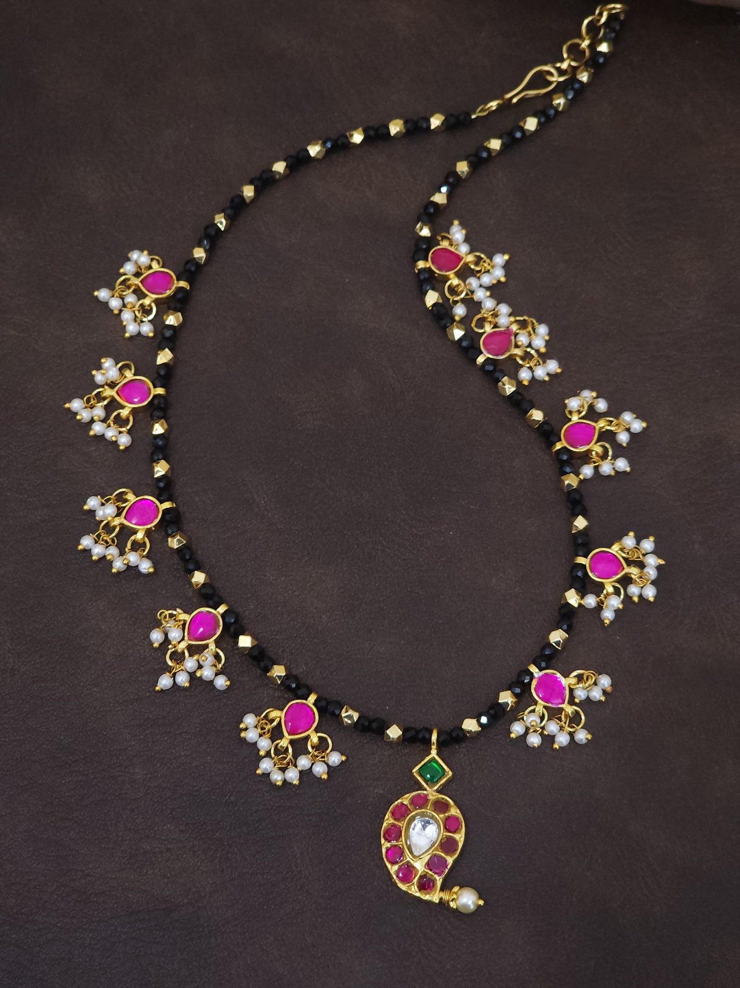 Black beads mango design chain
